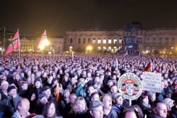 Антиисламский митинг собрал тысячи человек в Дрездене
