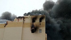 Троих пропавших без вести при пожаре в Кемерово нашли живыми