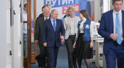 Путин открыл избирательный штаб 