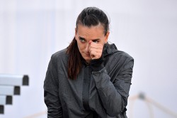 Елена Исинбаева: «Спасибо всем за похороны лёгкой атлетики» Елена Исинбаева: «Спасибо всем за похороны лёгкой атлетики»
