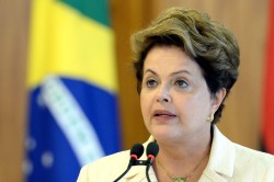 В трех городах Бразилии прошли акции против отстранения Руссефф