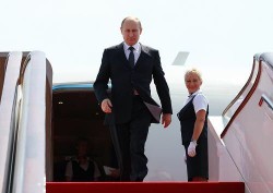 Путин прибыл в Ташкент на саммит ШОС