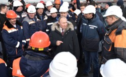 Путин осмотрел готовый участок Крымского моста