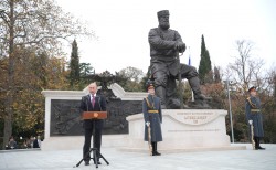 Путин открыл памятник Александру III