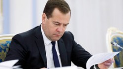 Медведев назначил трех заместителей министров