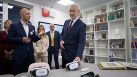 Собянин открыл в Москве первую смарт-библиотеку