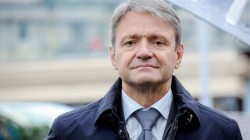 Ткачев назвал укрепление рубля ударом по российской экономике Ткачев назвал укрепление рубля ударом по российской экономике