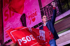 Социалисты одержали победу на парламентских выборах в Испании 