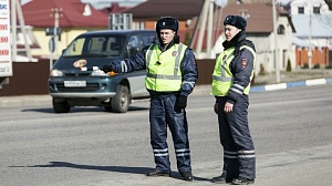 Путин запретил сотрудникам ГИБДД снимать номера с машин