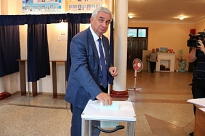 Хаджимба выигрывает выборы президента Абхазии