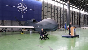 Столтенберг: у НАТО есть способные заглянуть вглубь РФ беспилотники