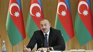 Президент Азербайджана обвинил Россию в поставках оружия Армении