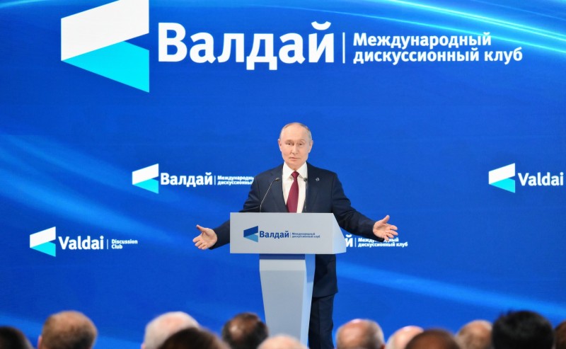 Путин Западу: «Уймитесь!» Путин Западу: «Уймитесь!»